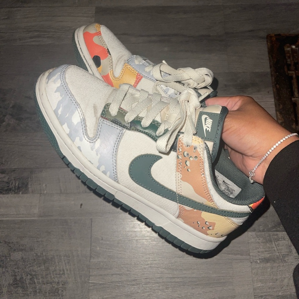 Nike Dunk - Picture 3 of 4